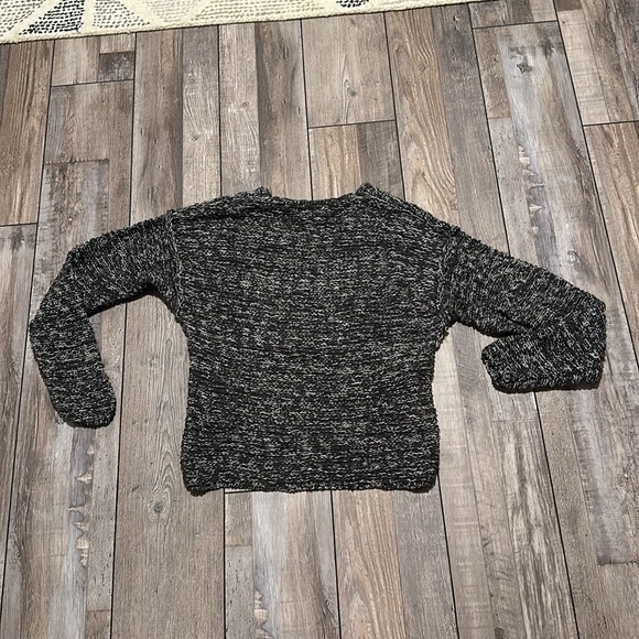 Universal Thread Sweater - Picture 2 of 3